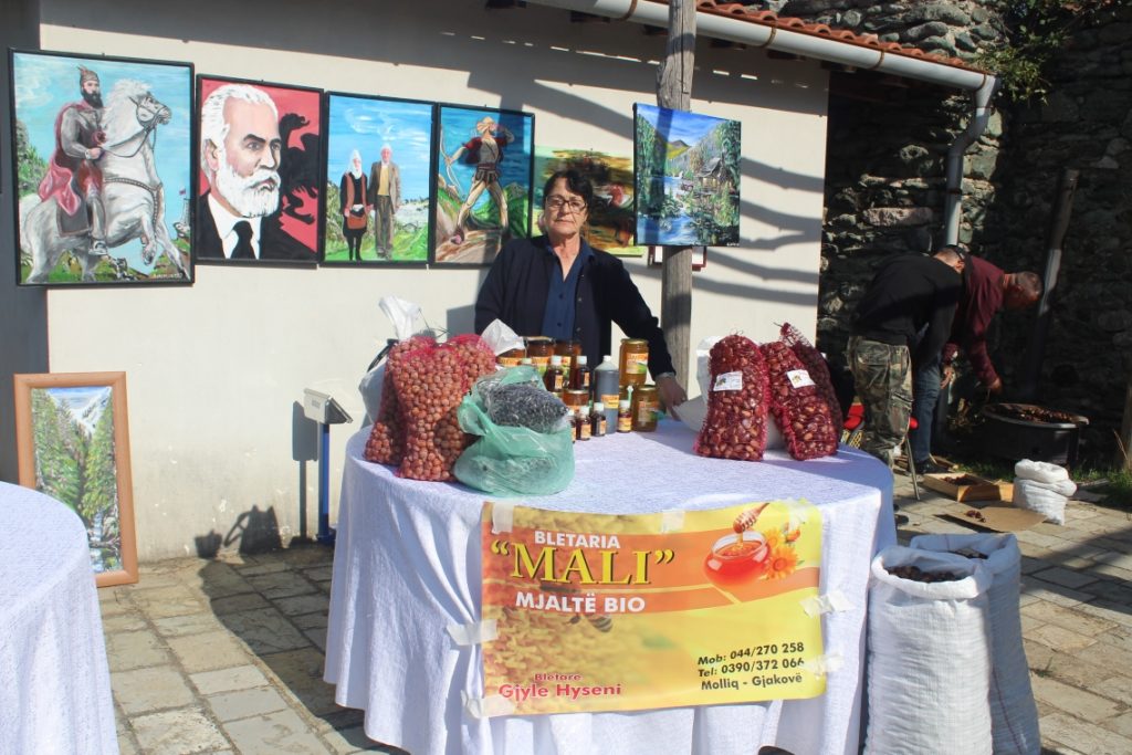 Women Farmers Showcase Products and Network at “Chestnut Day” Event in Junik